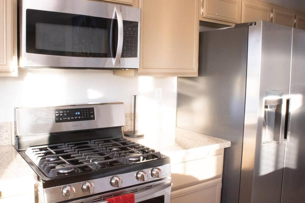 Holiday home The Viva Vibe Vegas - Solar Heated Pool! *