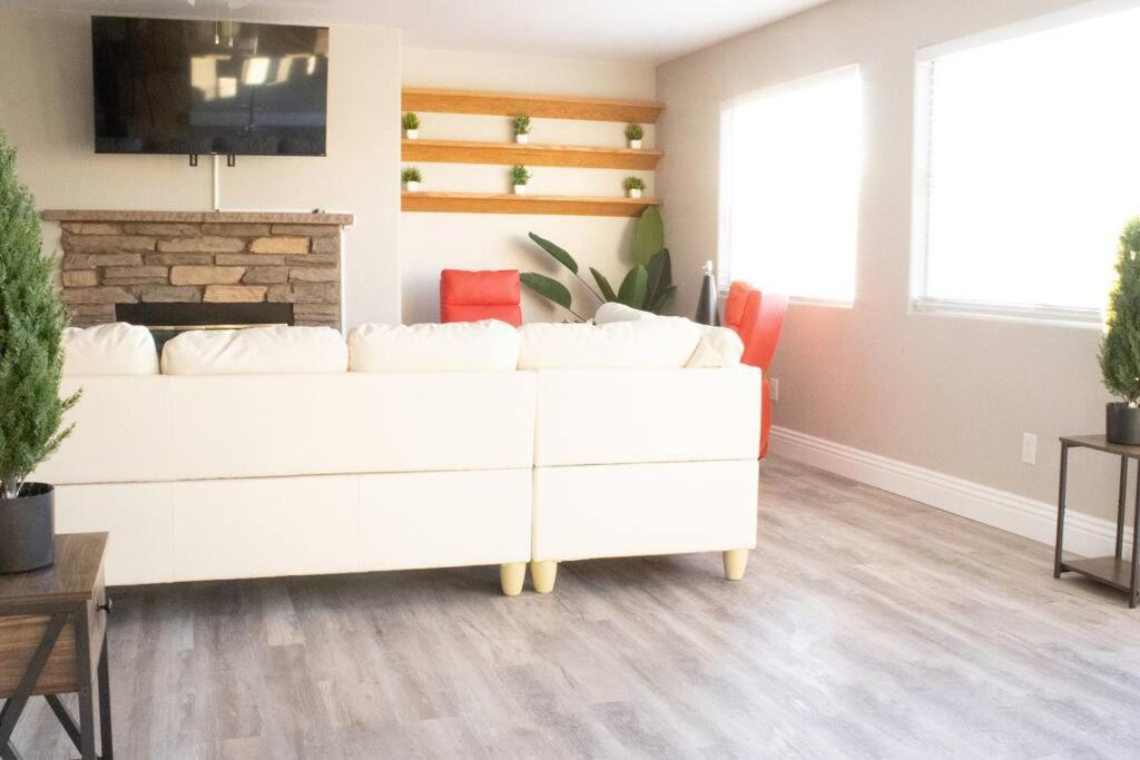 Holiday home The Viva Vibe Vegas - Solar Heated Pool!