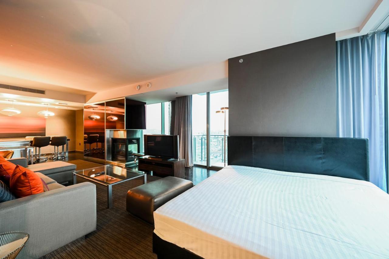 Stripviewsuites Two-bedroom Conjoined At Palms Place Aparthotel *