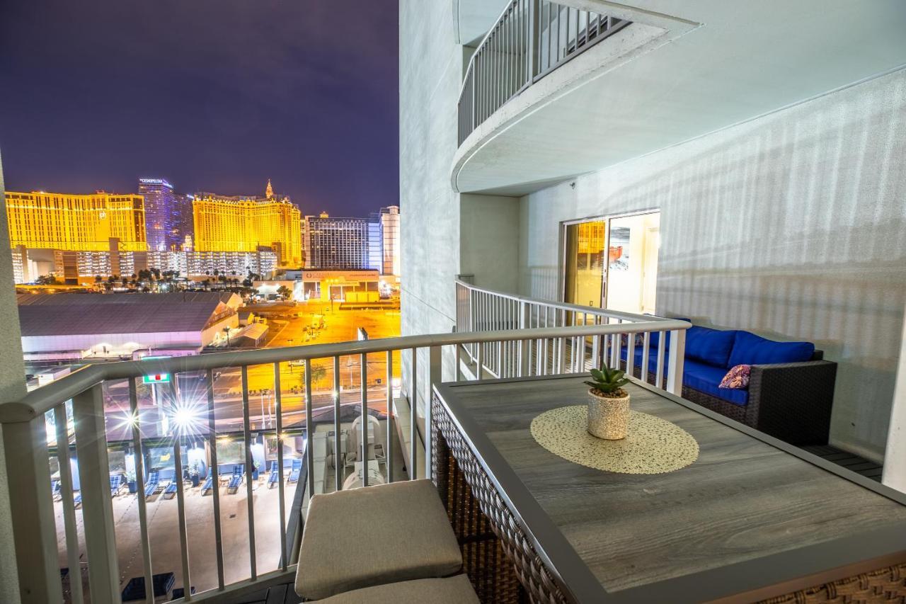 2100 Sqft Penthouse W/ Strip Views! Pool Gym Las Vegas