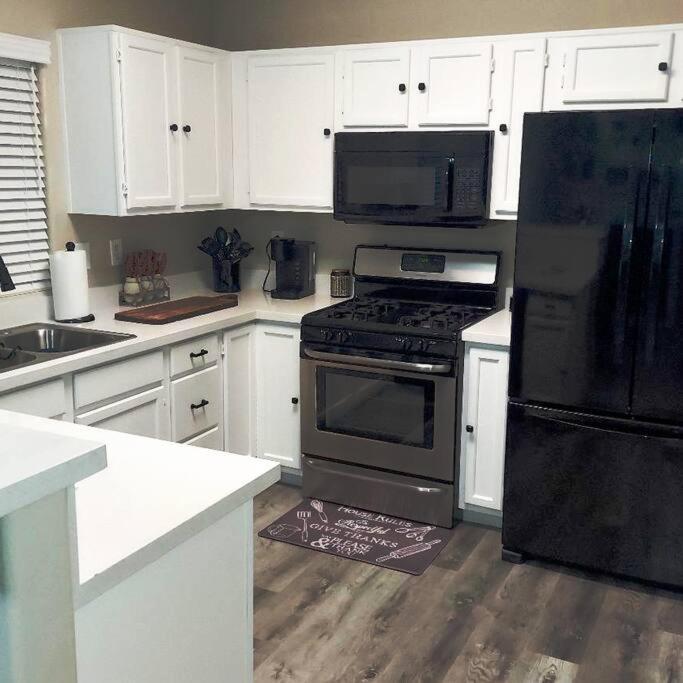 New Beautifully Remodeled In Vegas Ferienhaus *