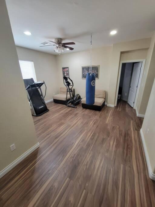 5 Bed- Strip 8mil, Dwntown 4.5mi Ferienhaus Las Vegas