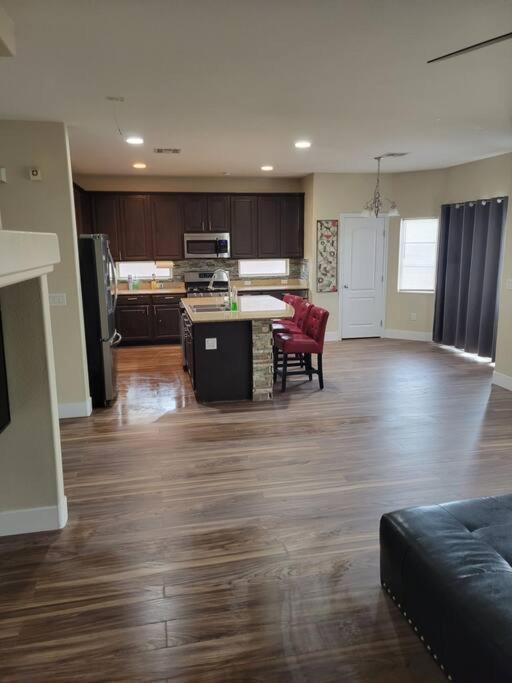 Ferienhaus 5 Bed- Strip 8mil, Dwntown 4.5mi