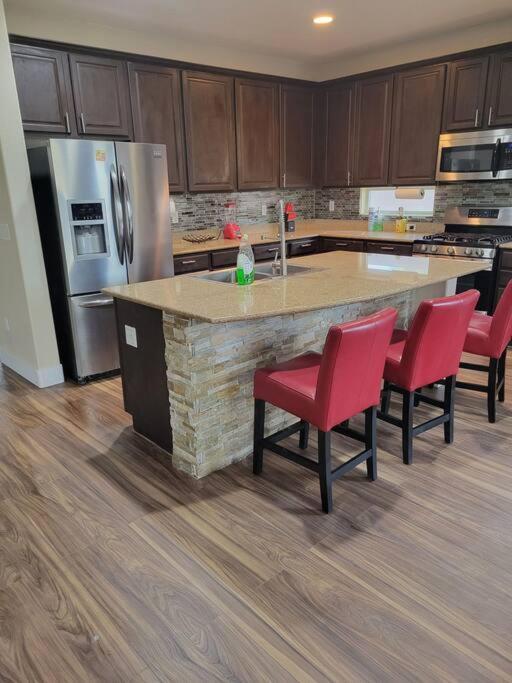 5 Bed- Strip 8mil, Dwntown 4.5mi