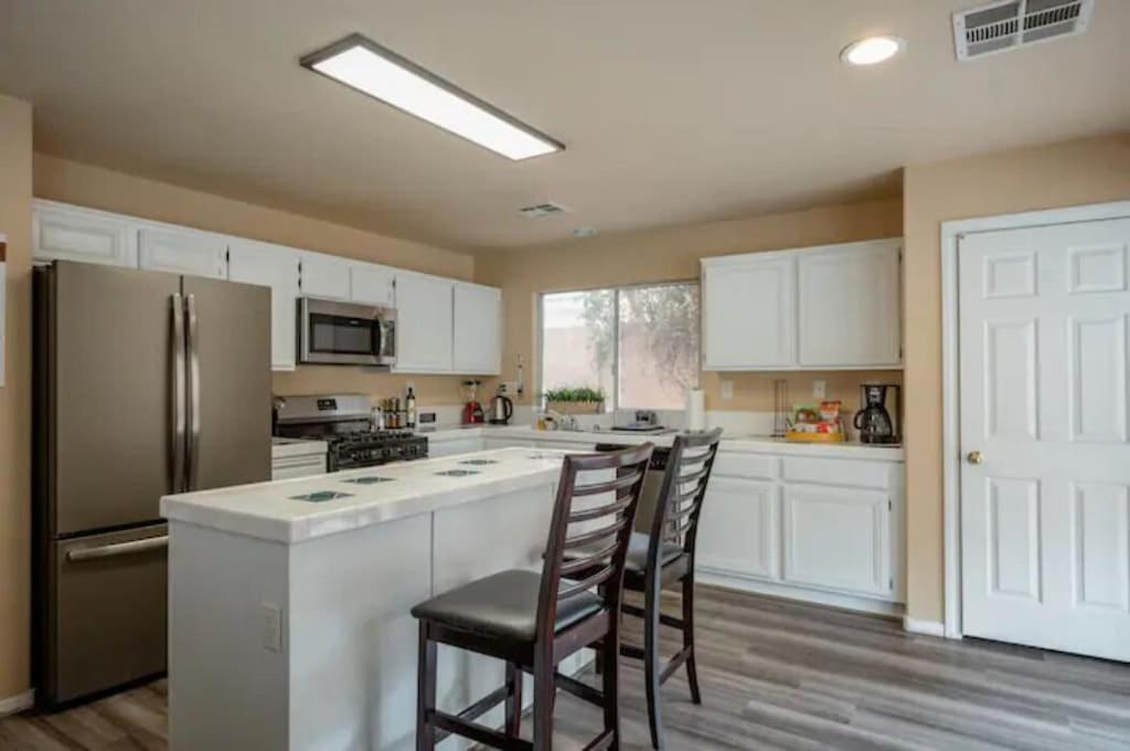 Ferienhaus Gorgeous 4 Bedroom House W/ Private Pool