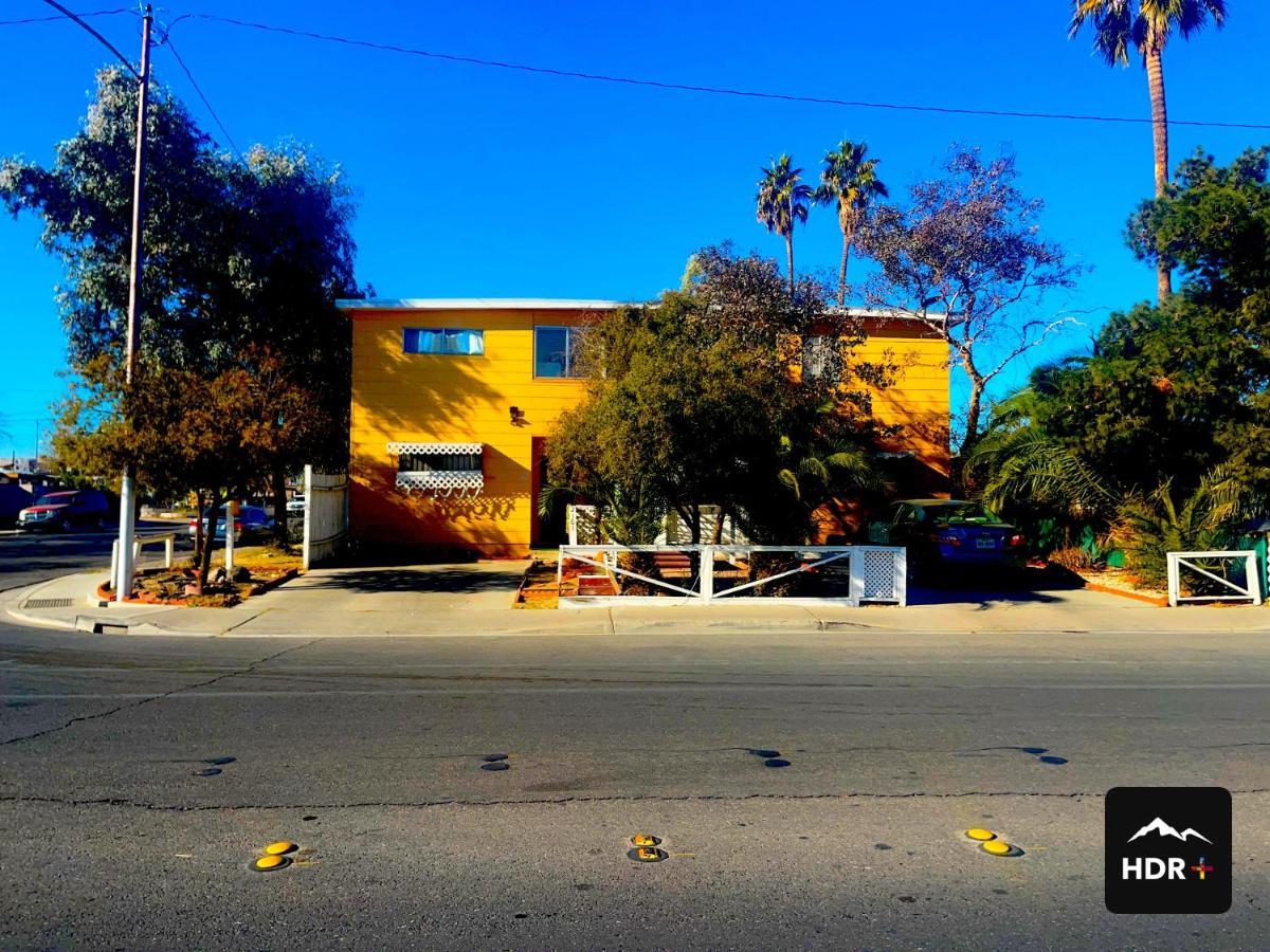 Homestay The Yellow Penthouse Llc Las Vegas