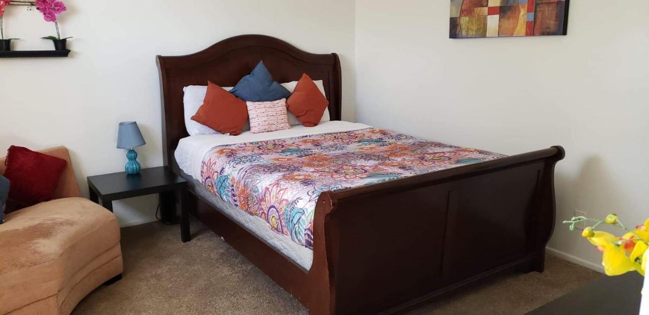 Homestay The Yellow Penthouse Llc Las Vegas