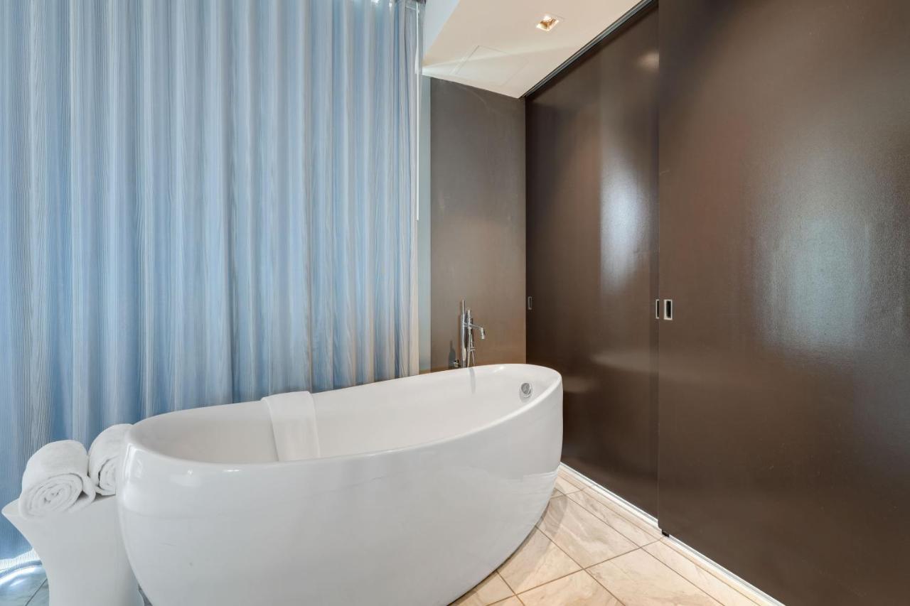 Vegas Palms High 52nd Fl. 1bdr Corner Penthouse 1220sqft *