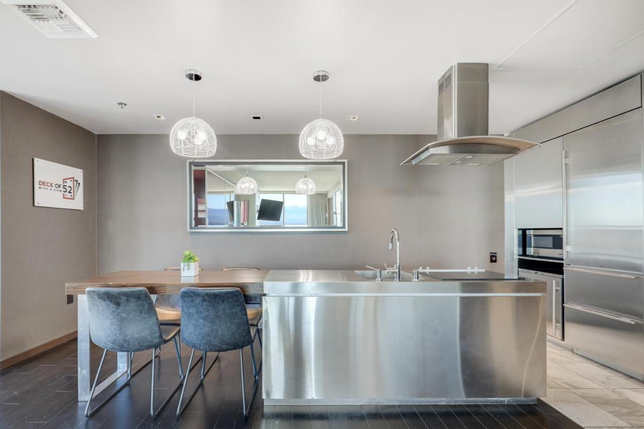 Aparthotel Vegas Palms High 52nd Fl. 1bdr Corner Penthouse 1220sqft *
