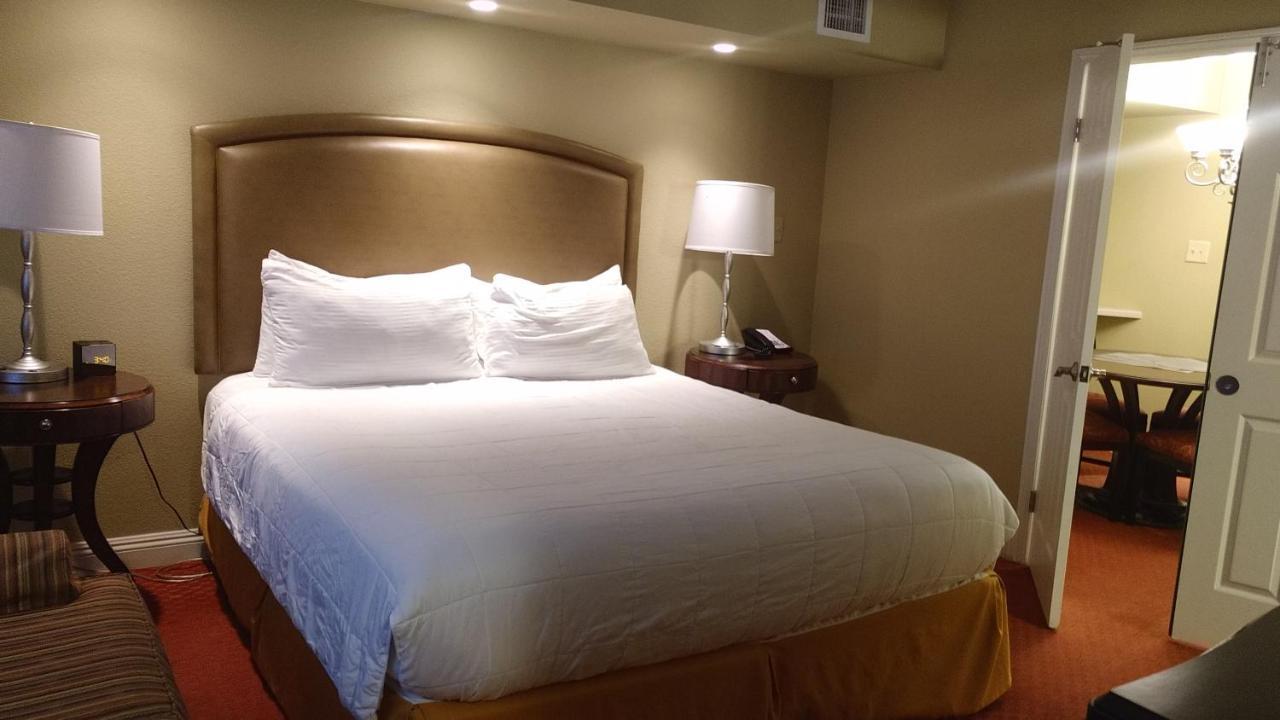 Apartahotel At Jockey Club Las Vegas