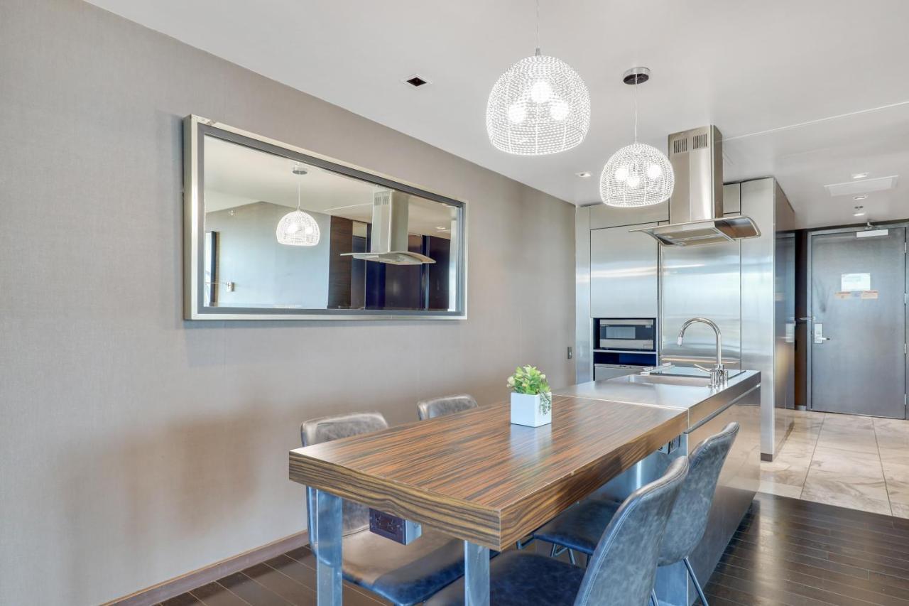 Vegas Palms High 52nd Fl. 1bdr Corner Penthouse 1220sqft