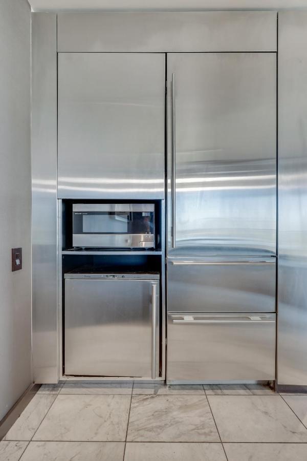 Vegas Palms High 52nd Fl. 1bdr Corner Penthouse 1220sqft