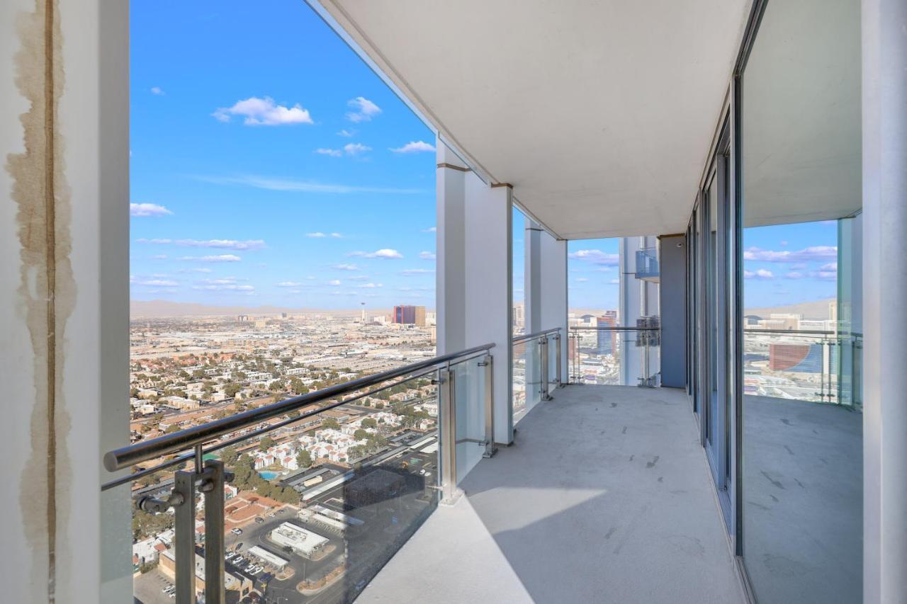 Aparthotel Vegas Palms High 52nd Fl. 1bdr Corner Penthouse 1220sqft