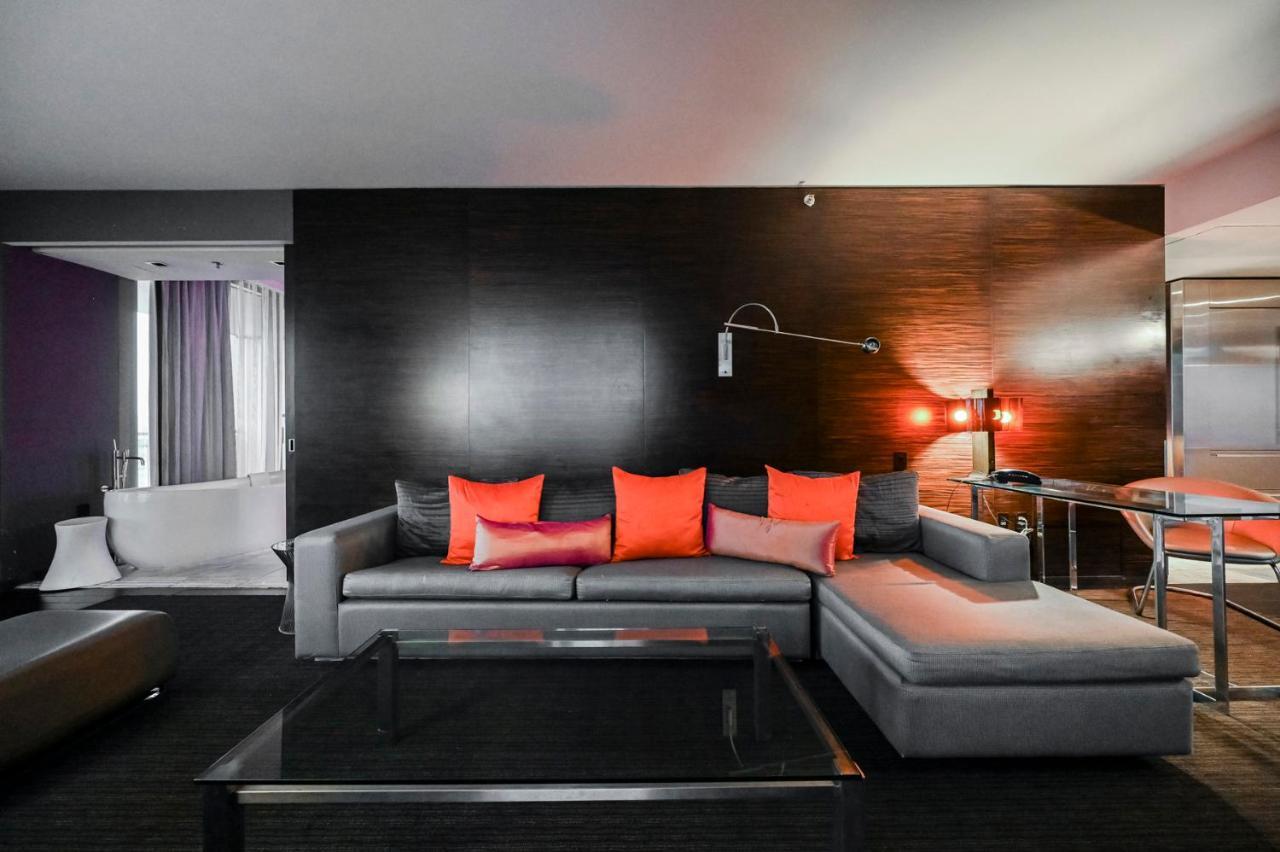 Stripviewsuites Two-bedroom Conjoined At Palms Place *