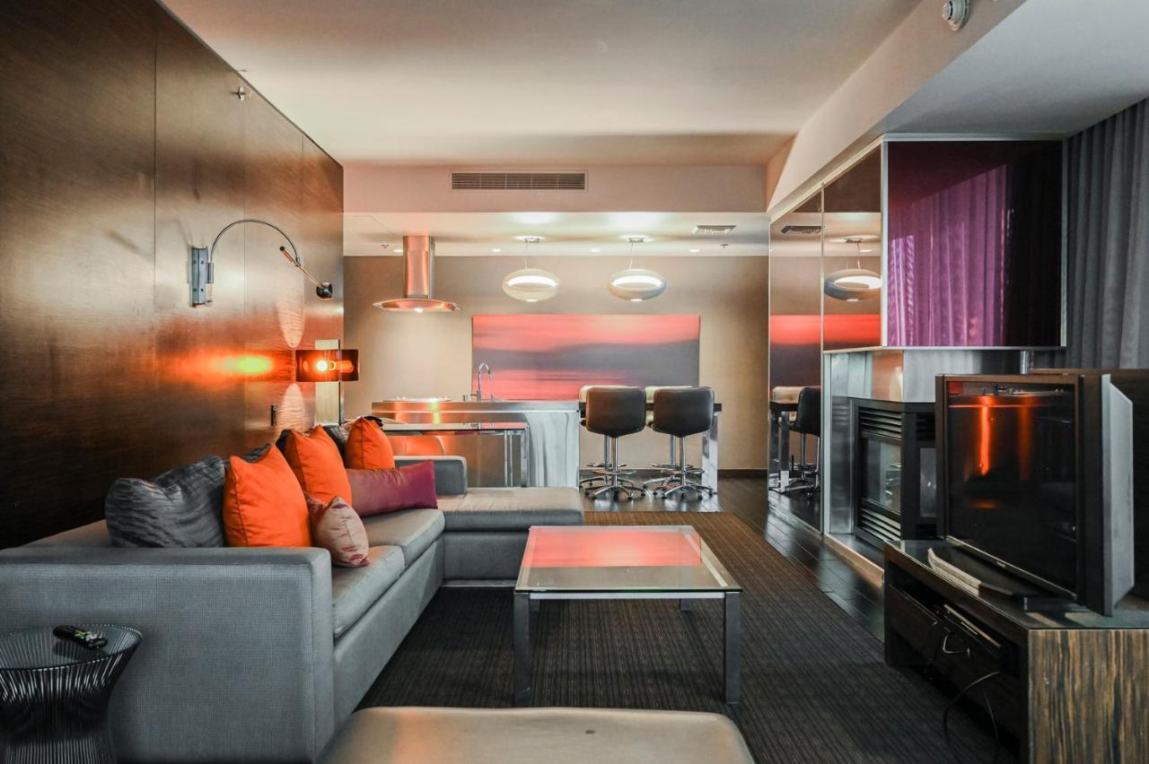 Stripviewsuites Two-bedroom Conjoined At Palms Place Las Vegas