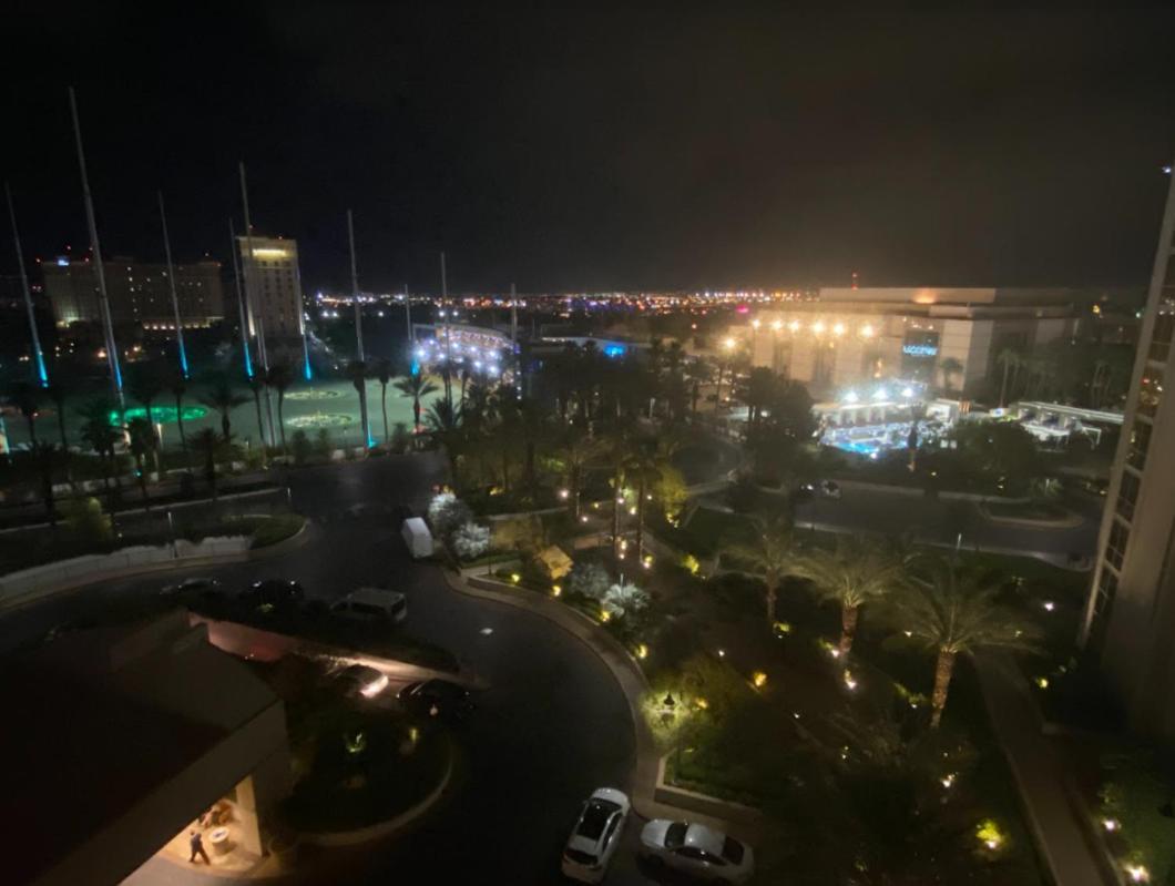 Mgm Signature Large Corner Balcony #4f7 *