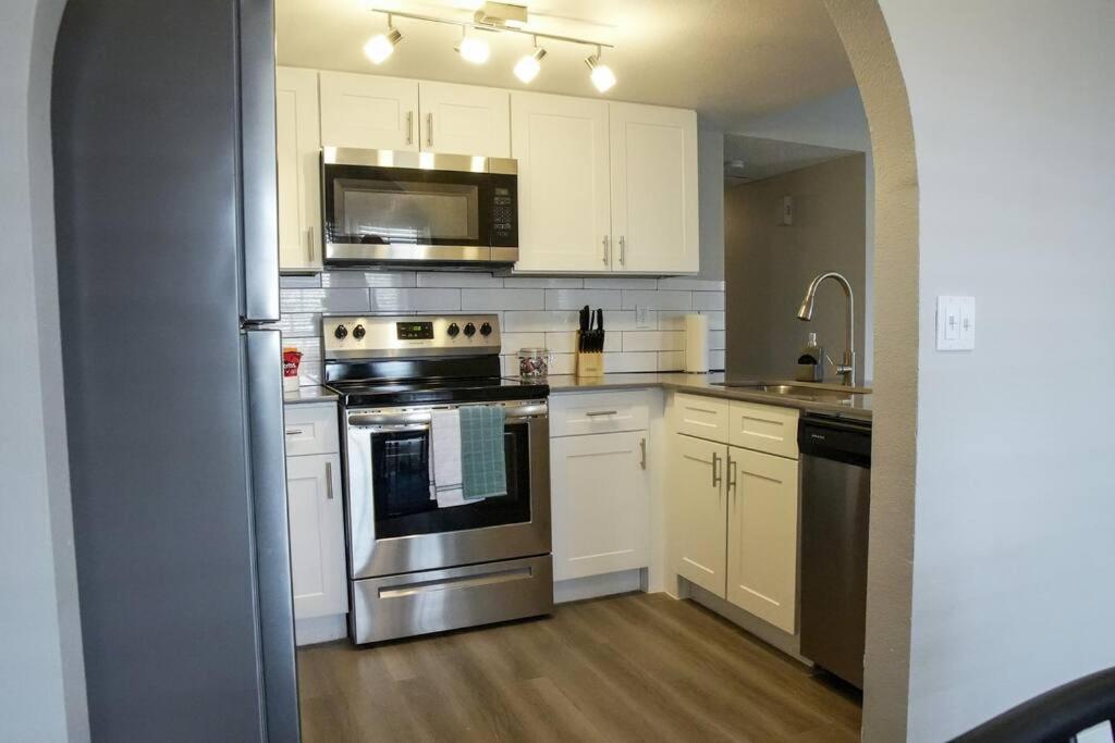2 Bedroom Minutes From Vegas Strip And Airport Apartamento *