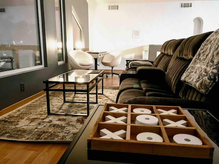 *entertainment Villa* 5min To Strip Optional Heated Pool Jacuzzi! *