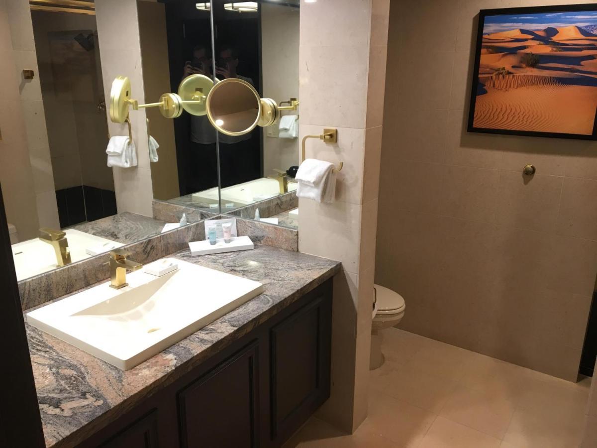 Aparthotel Strip Unit By Luxor And T Mobile Arena Area Las Vegas