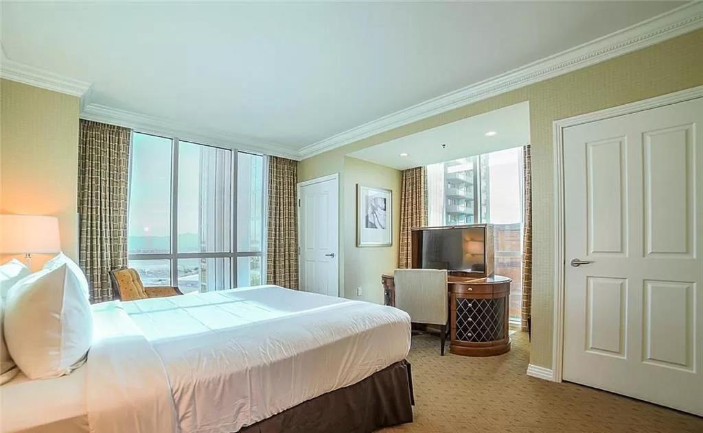Aparthotel Mgm Signature Large Corner Balcony #4f7
