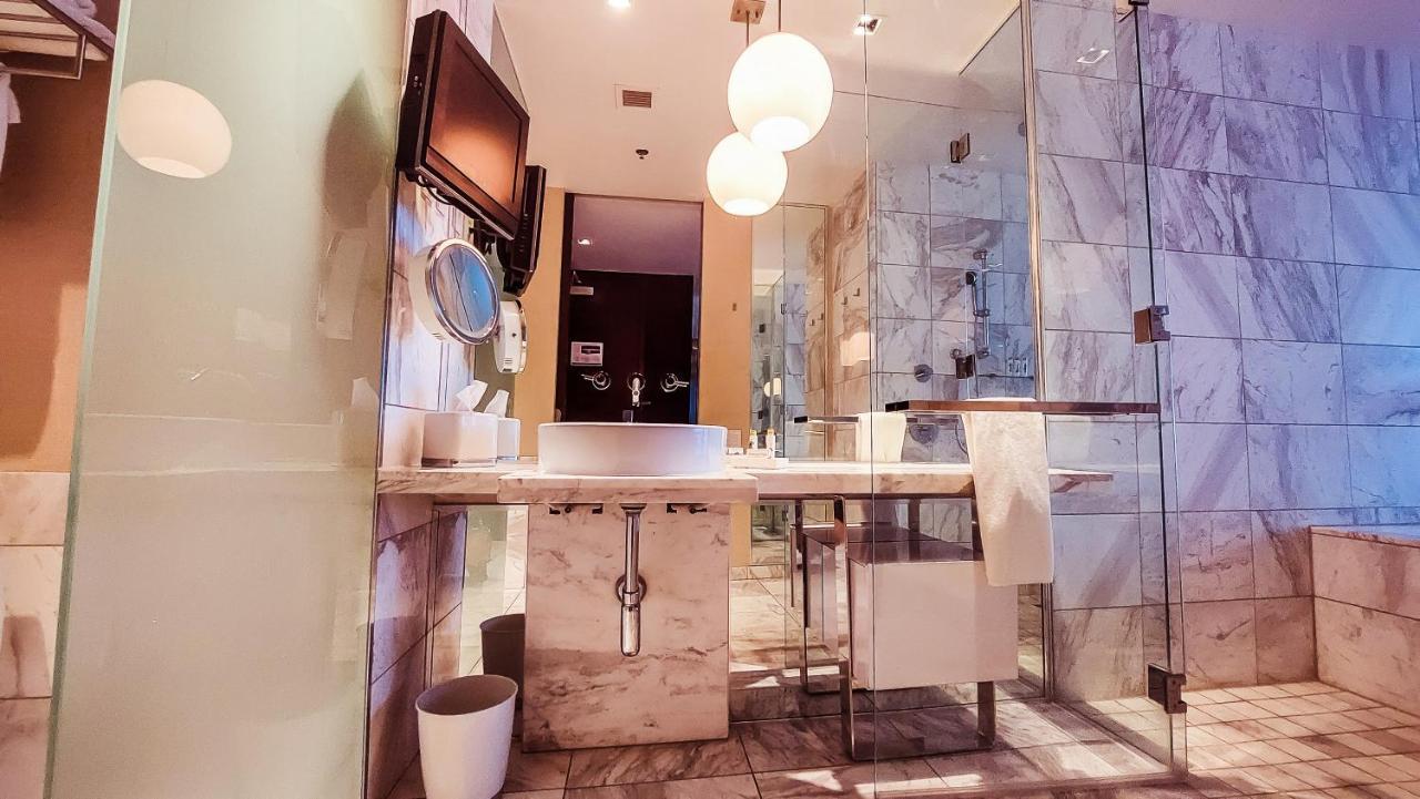 Luxury 53rd Flr With Amazing Sunset View & Balcony No Refee At Palms Place Aparthotel *