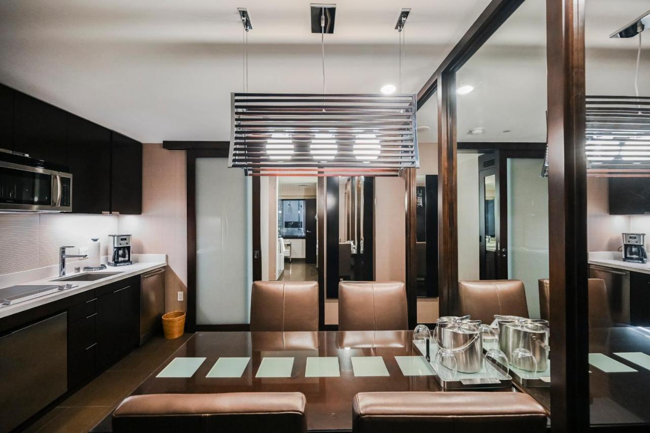 Stripviewsuites At Vdara *