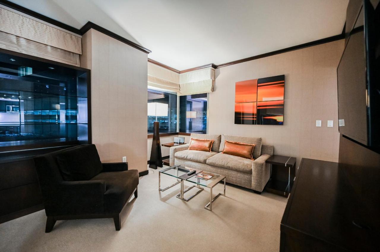 Stripviewsuites At Vdara Aparthotel