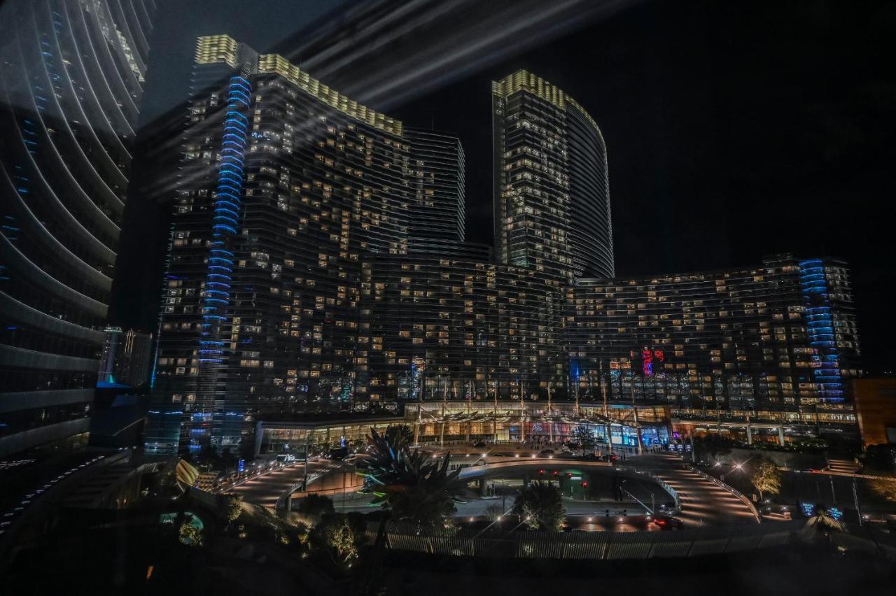 Stripviewsuites At Vdara Aparthotel