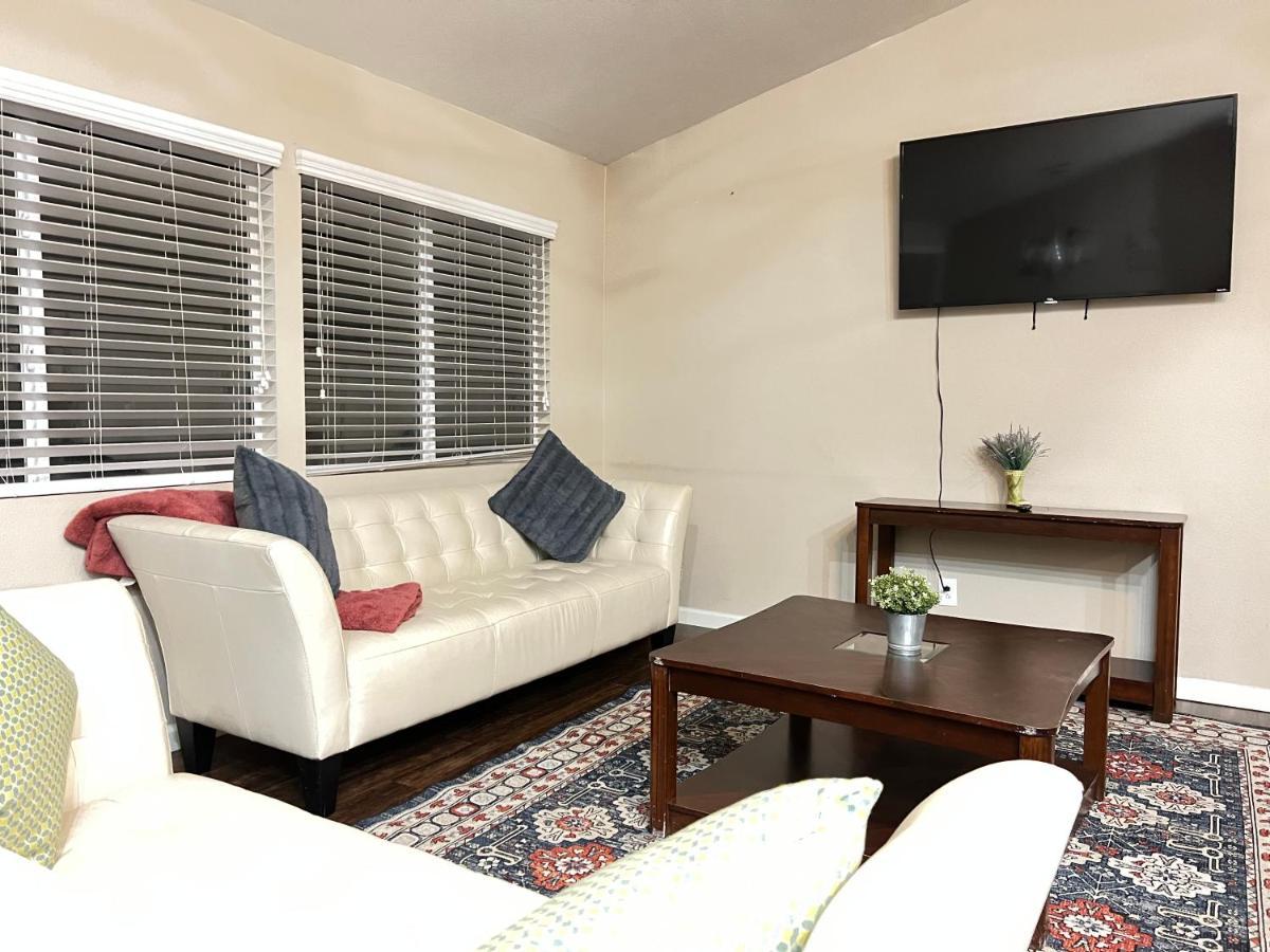 Holiday home Sweet Spacious 5 Bdrm With Pool *