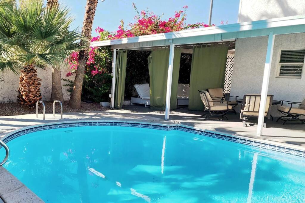 The Vegas Escape - Near The Airport/strip With Pool *