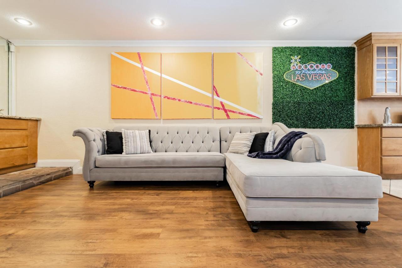 Holiday home The Vegas Escape - Near The Airport/strip With Pool *
