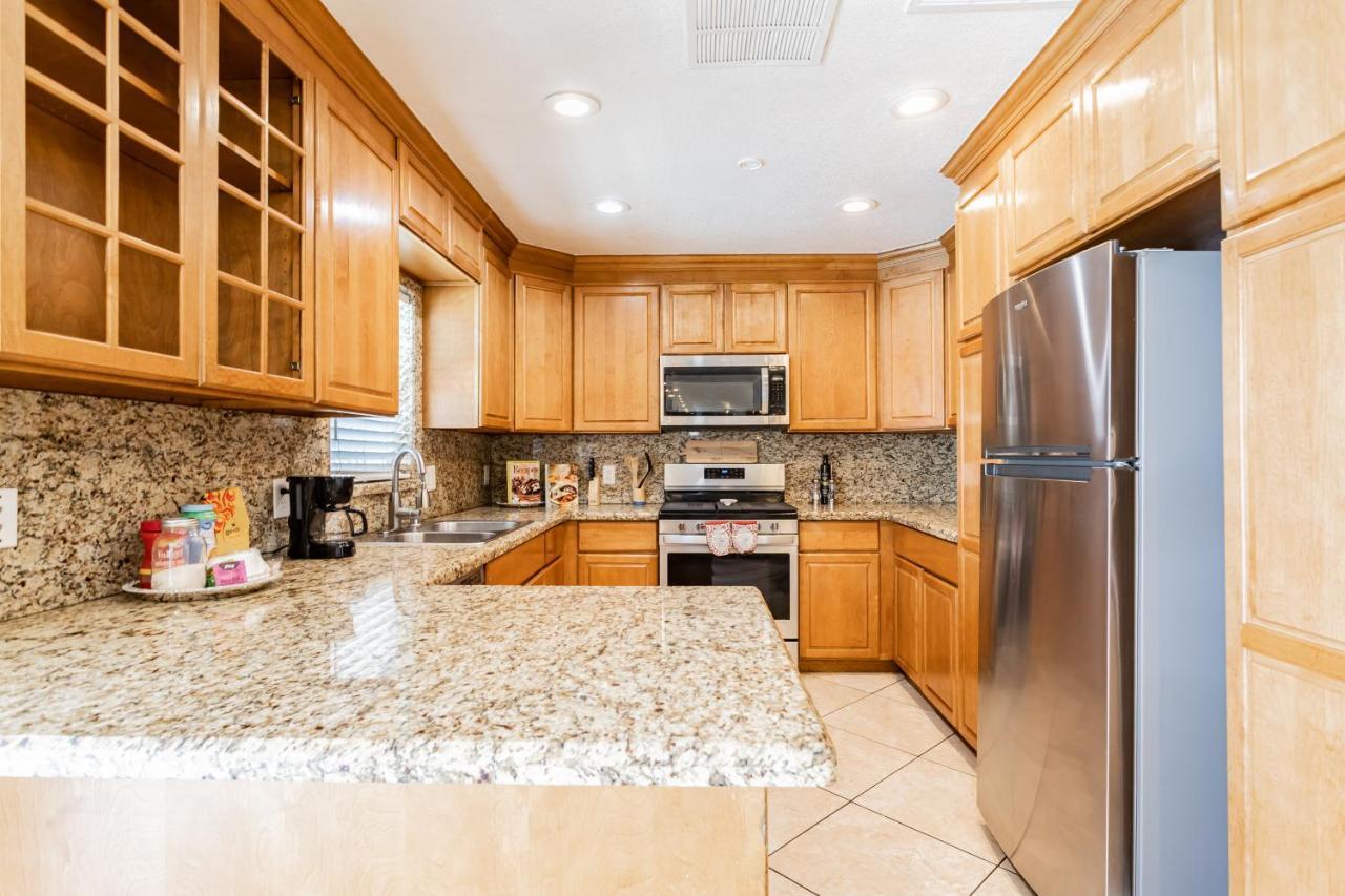 The Vegas Escape - Near The Airport/strip With Pool Holiday home *