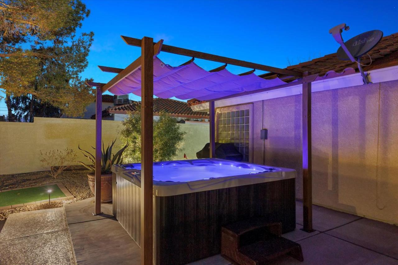 Ranch Style With Pool And Villa