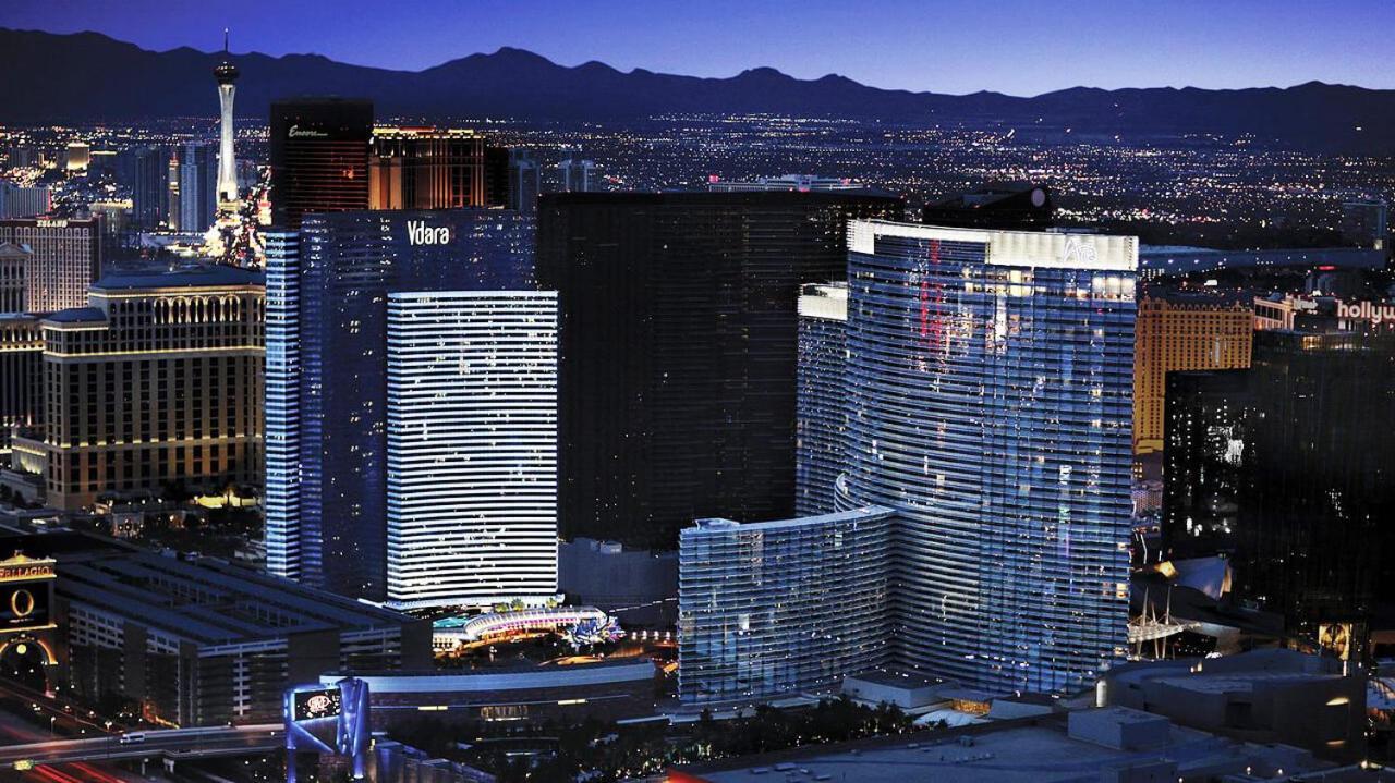 Hotel Vdara 011 Pool View Free Valet Parking