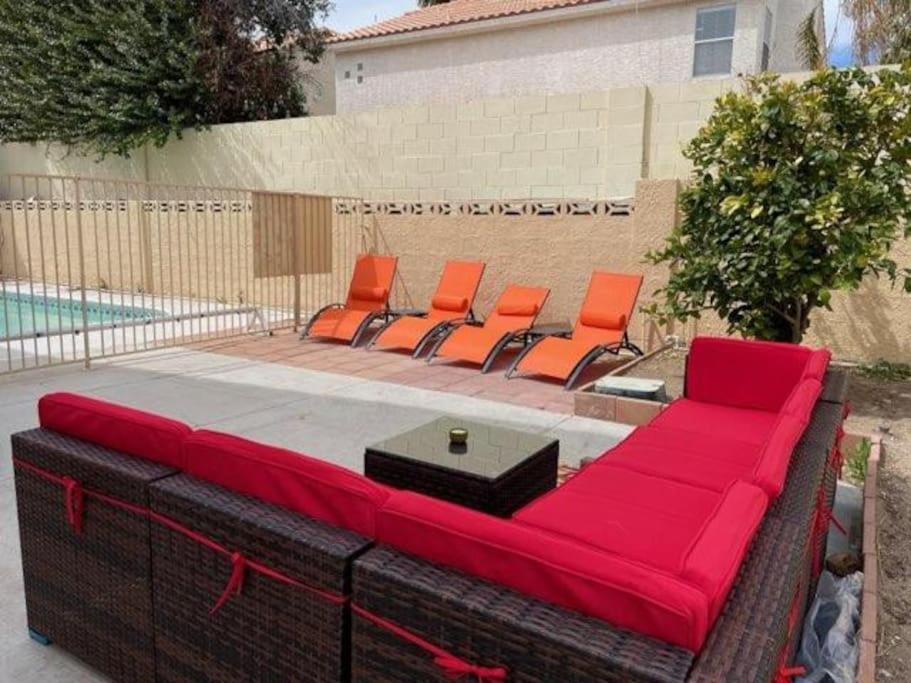 Work, Life, Luxury! Luxe Vegas W Firepit+pool Las Vegas