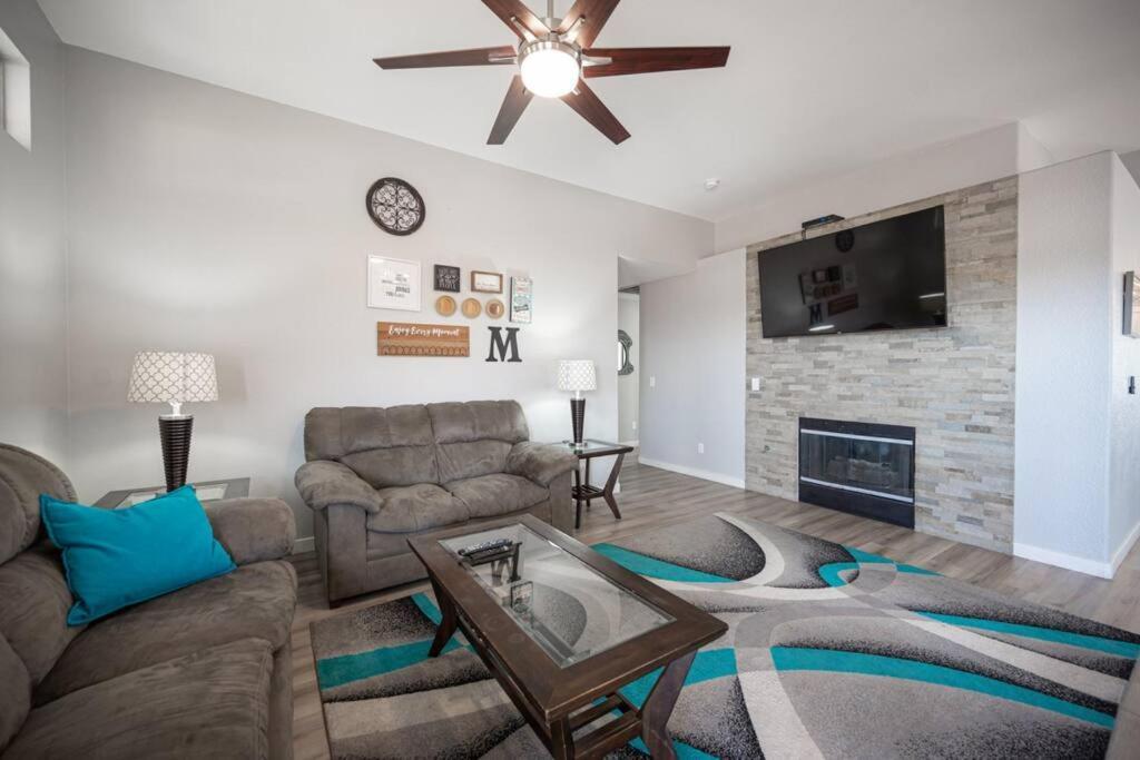 Gorgeous Vegas With Rv Parking Holiday home *
