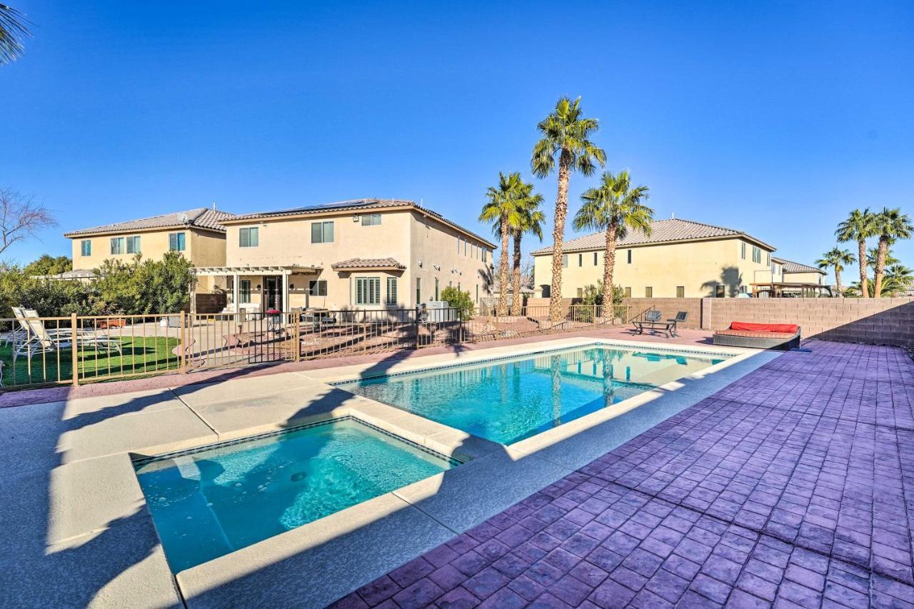 Holiday home Vegas With Pool And Hot Tub, 9 Mi To Strip! Las Vegas