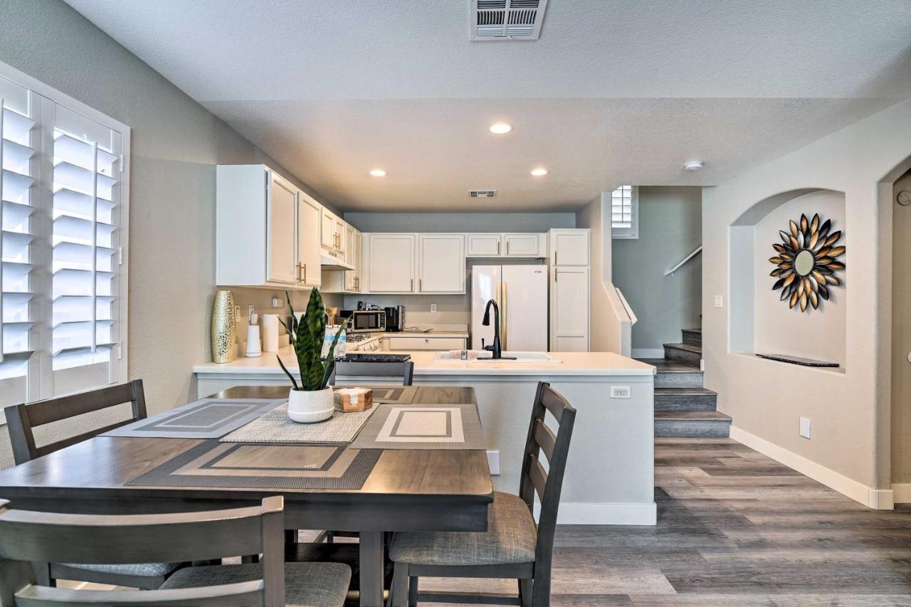Stylish House With Patio, 8 Mi To Vegas Strip! * Las Vegas