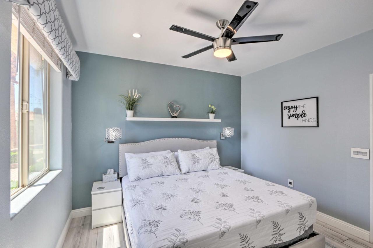 Holiday home Modern Vegas With Patio 10 Mi To The Strip