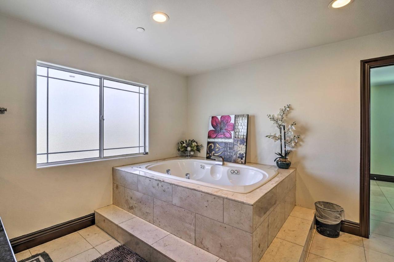 Holiday home Vegas With Pool And Hot Tub, 9 Mi To Strip! *
