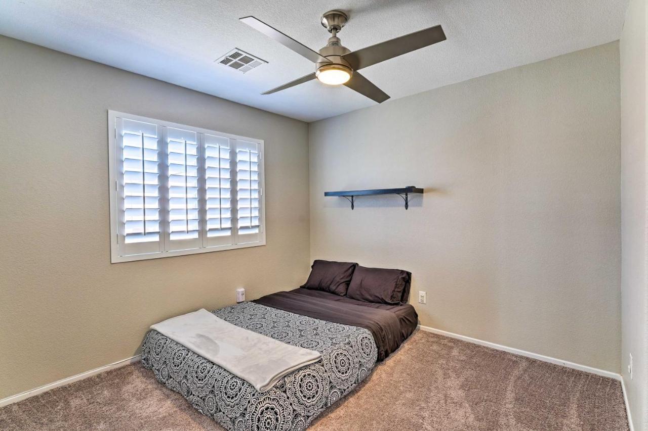 Stylish House With Patio, 8 Mi To Vegas Strip! Las Vegas