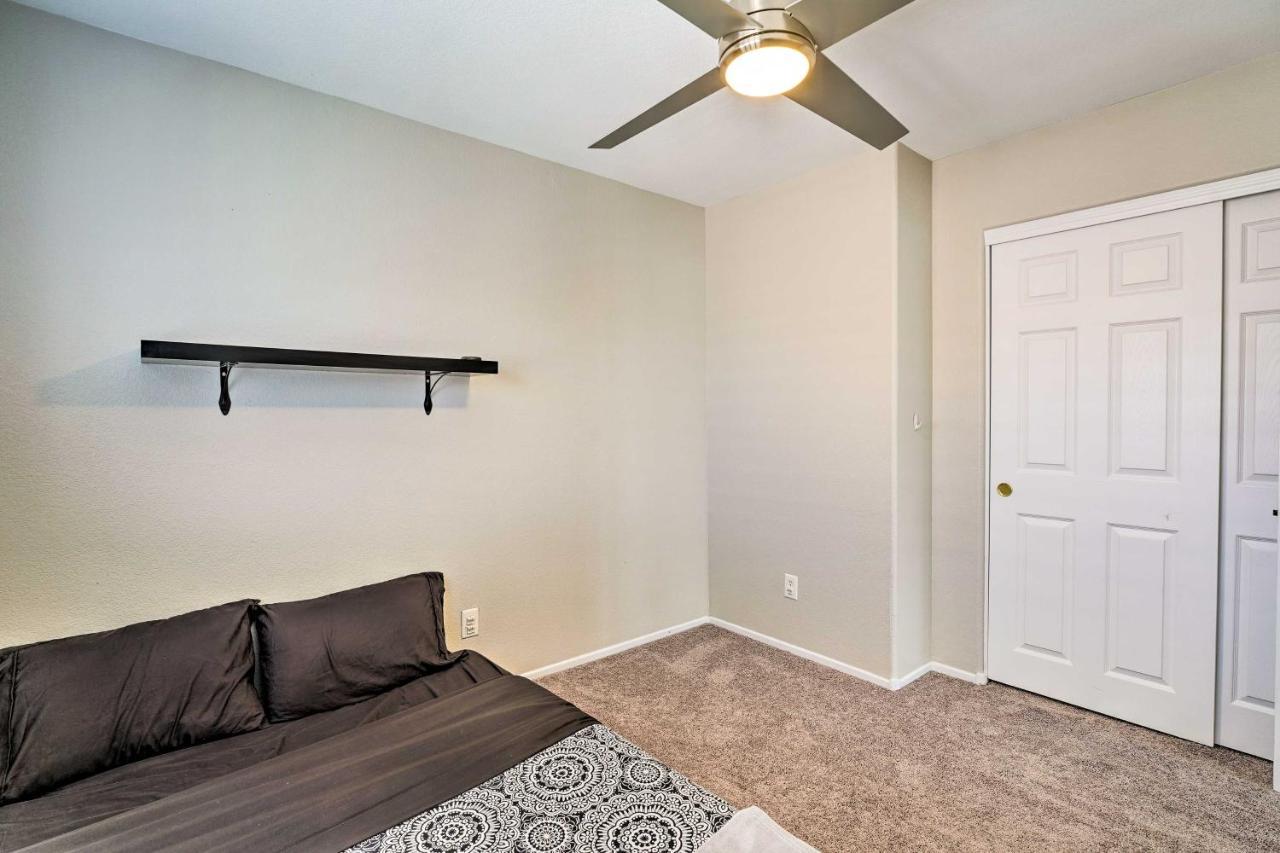 Stylish House With Patio, 8 Mi To Vegas Strip! Holiday home