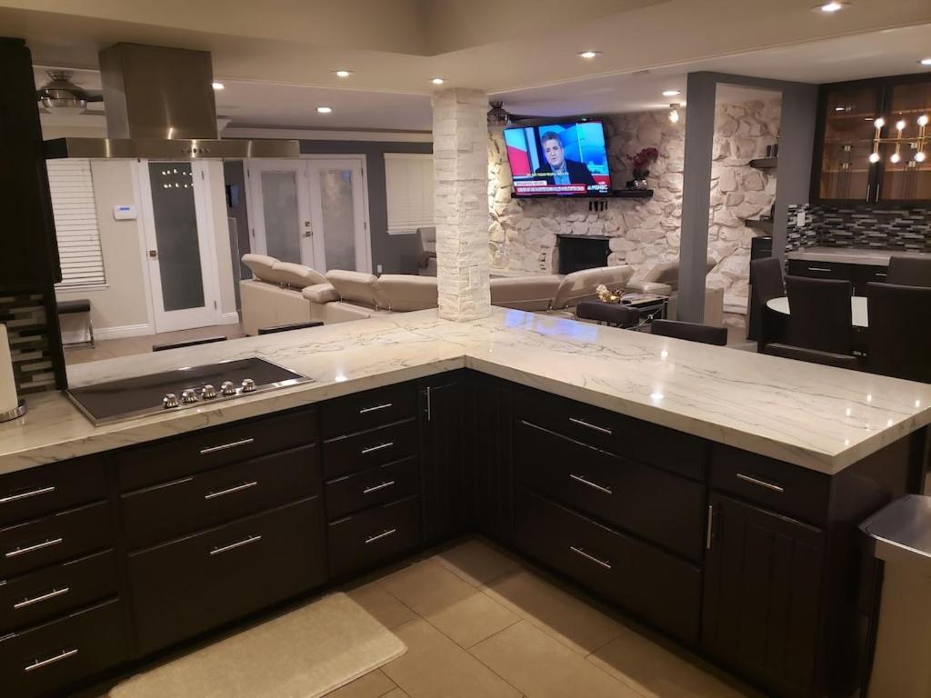 Luxury Oasis: Private Pool, Waterfall Slide & Multi-sport Paradise Villa *