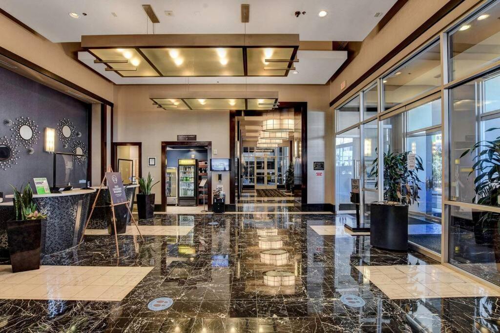 Aparthotel Ultimate Vegas Getaway One Bedroom With Balcony, Kitchen, Gym, Pool & Free Parking