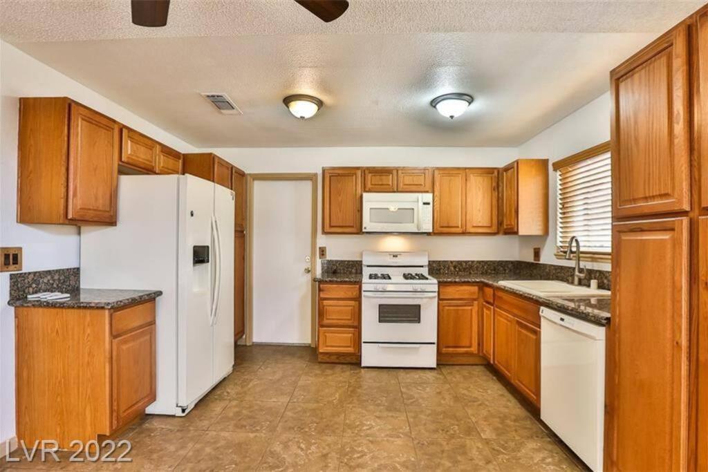 Holiday home Centrally Located Spacious Vacation Hom 13 M Strip *