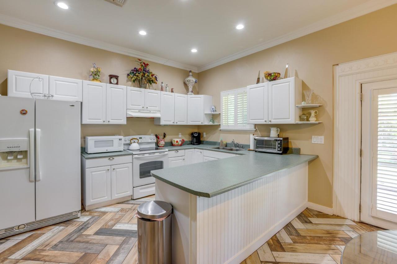 Idyllic Vegas Oasis With Outdoor Pool! Las Vegas