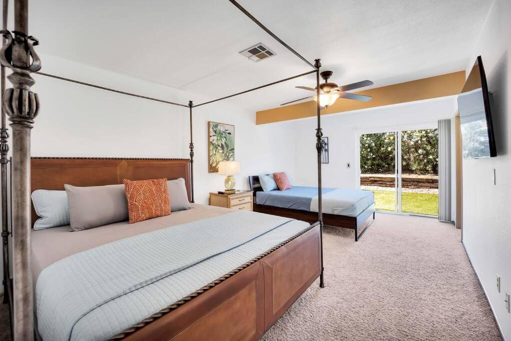 Centrally Located Spacious Vacation Hom 13 M Strip Holiday home *