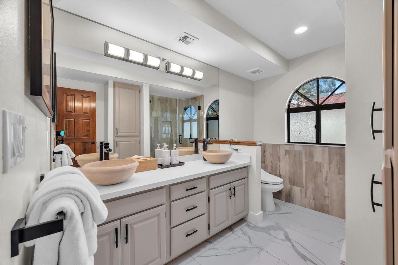 Villa Ranch Style With Pool And Las Vegas
