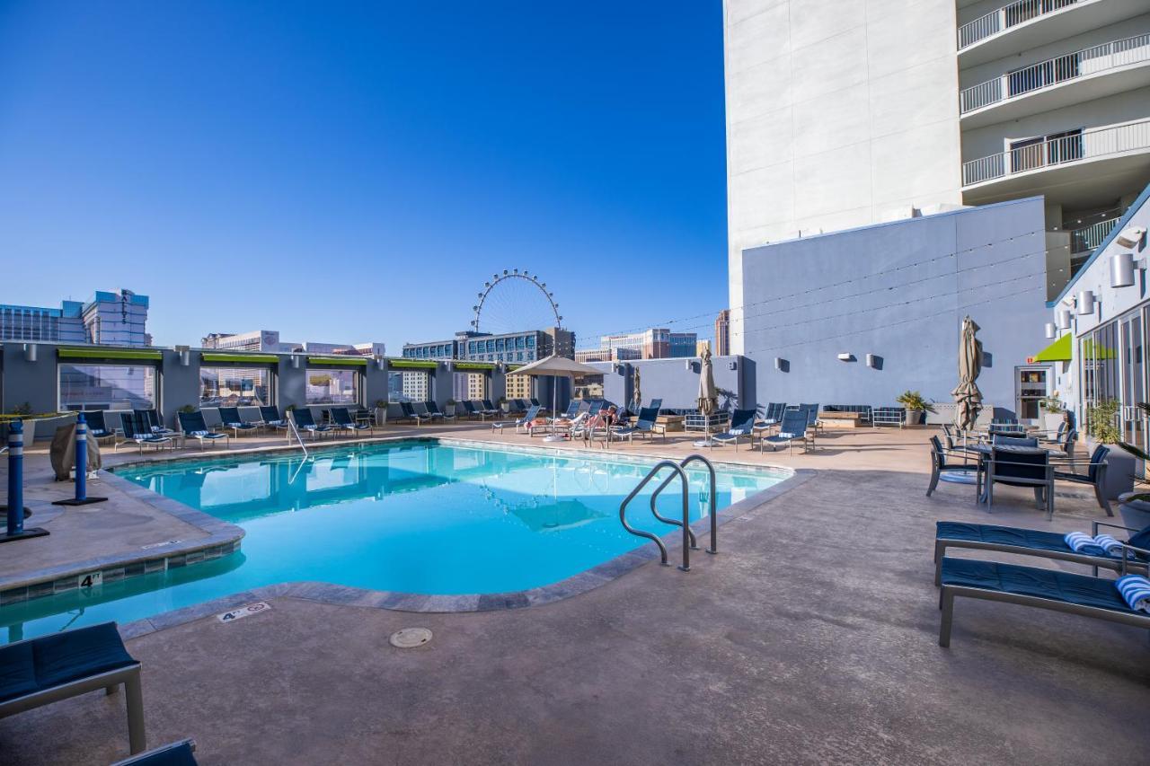 2100 Sqft Penthouse W/ Strip Views! Pool Gym Las Vegas