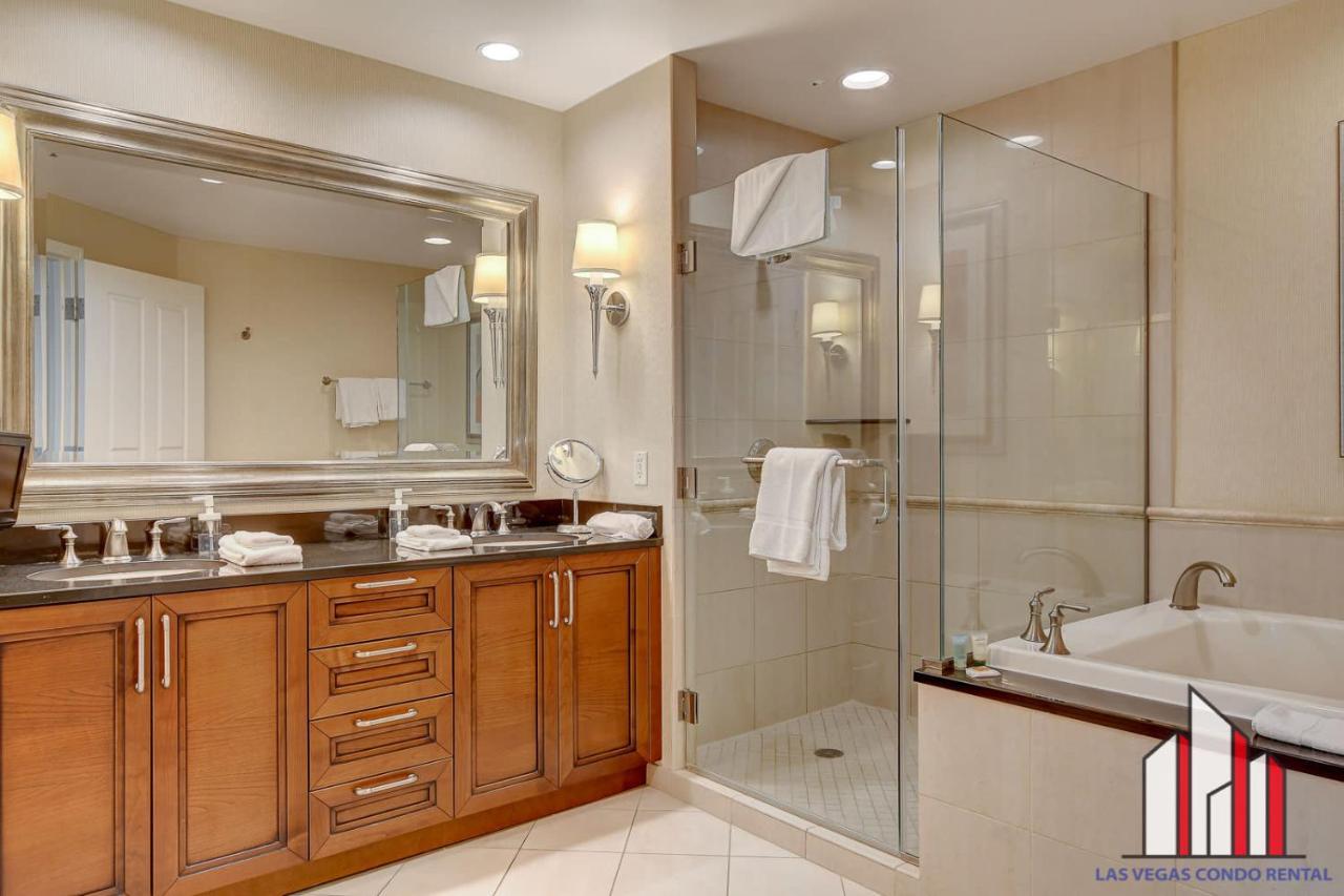 Mgm Signature-02-611 Strip View Jacuzzi Studio Holiday home
